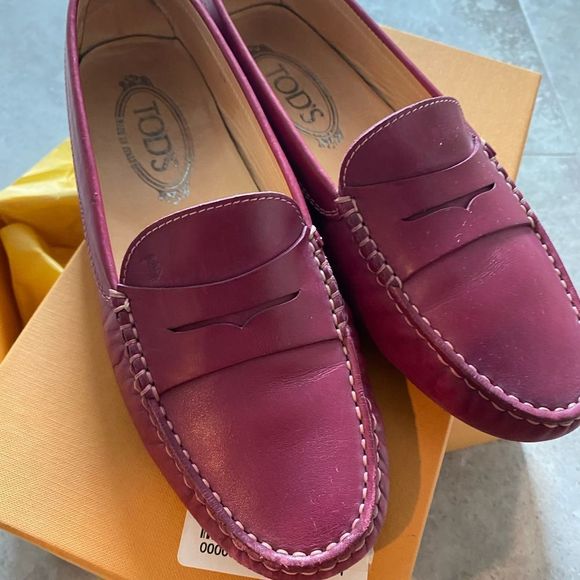 Tod’s Shoes  - Picture 1 of 3